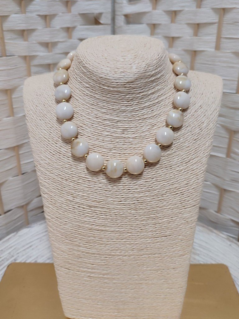 COLLAR CARACAS BEIGE. 2