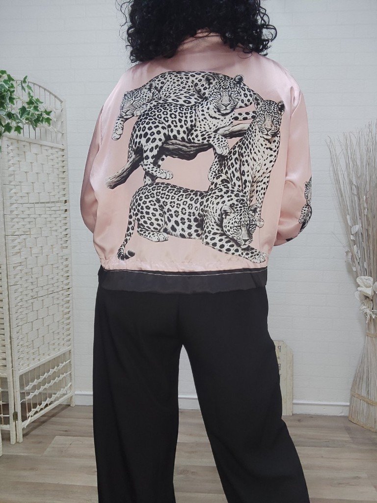BOMBER PINK. 2