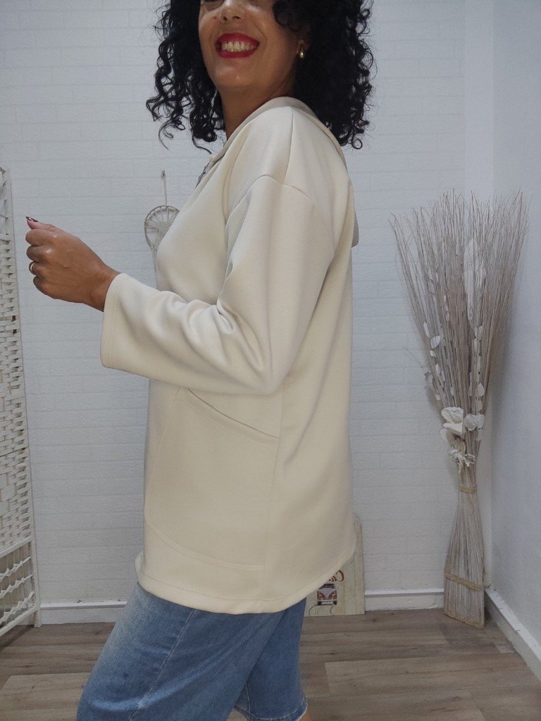 CHAQUETA MARA BEIGE. 2