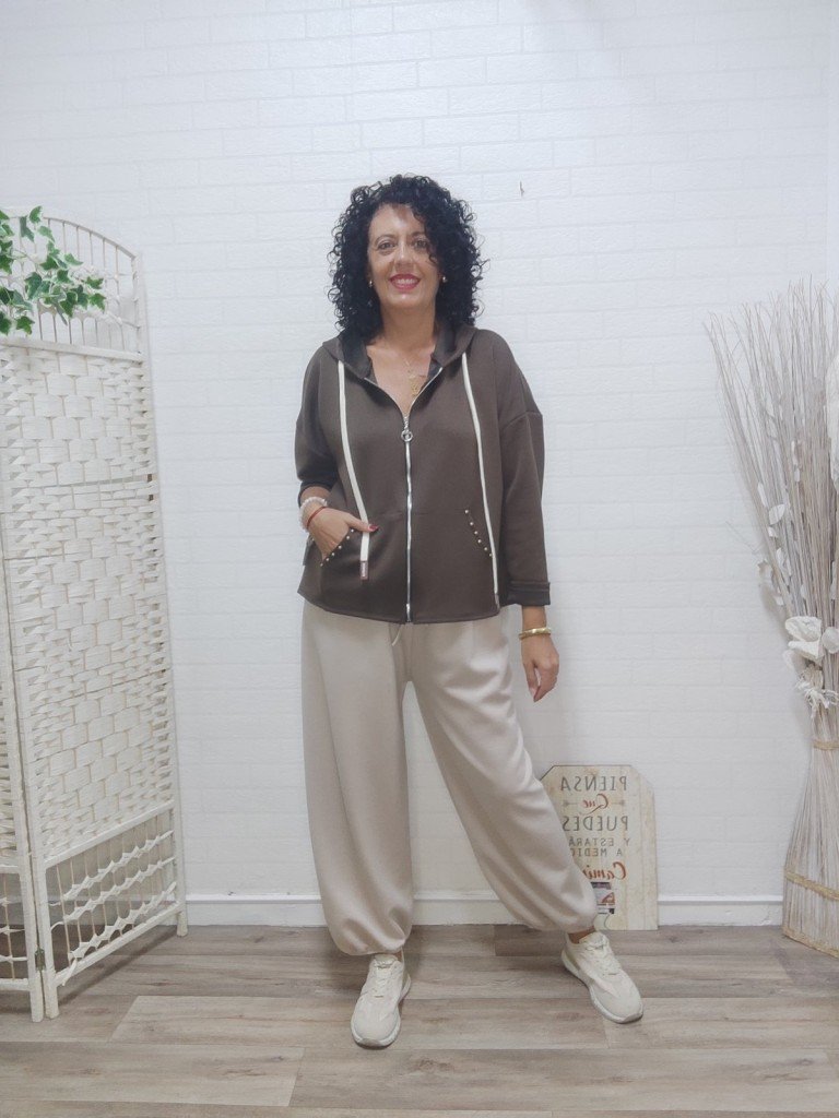 CHAQUETA SEVILLA MARRÓN.
