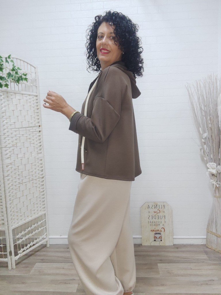 CHAQUETA SEVILLA MARRÓN.