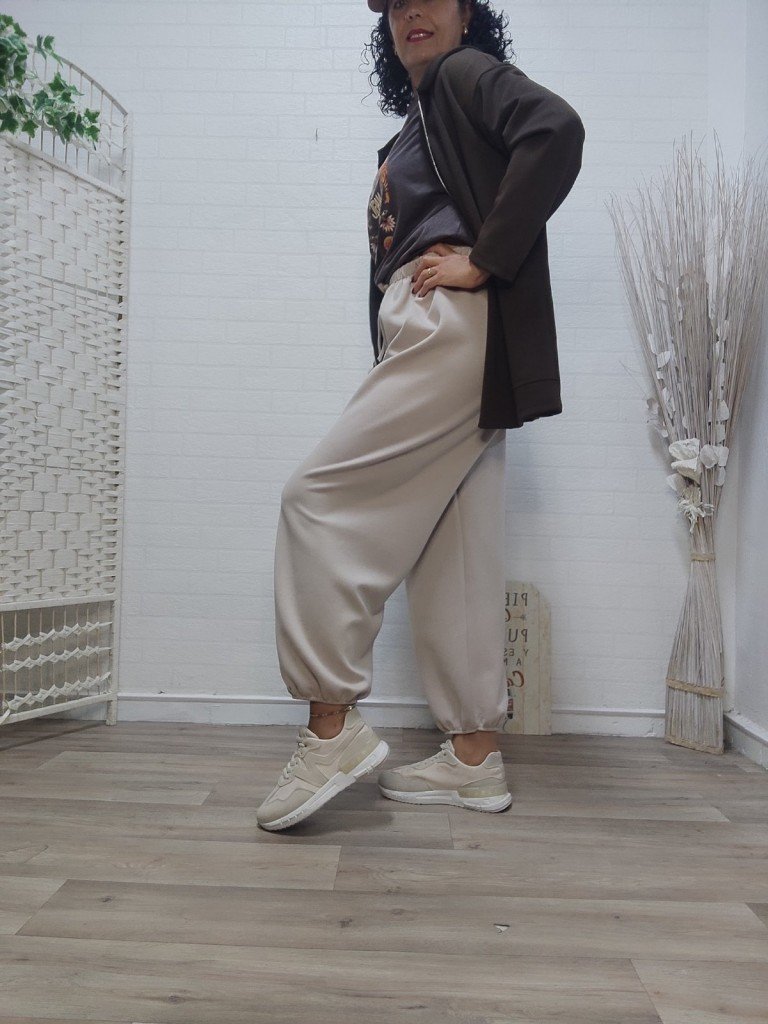 PANTALÓN MARA BEIGE.