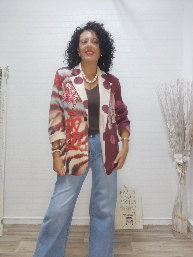 CHAQUETA LOVE. 2