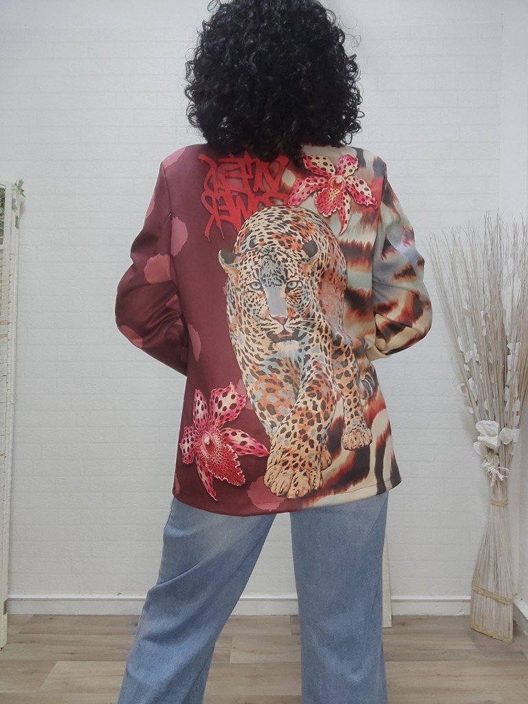 CHAQUETA LOVE.