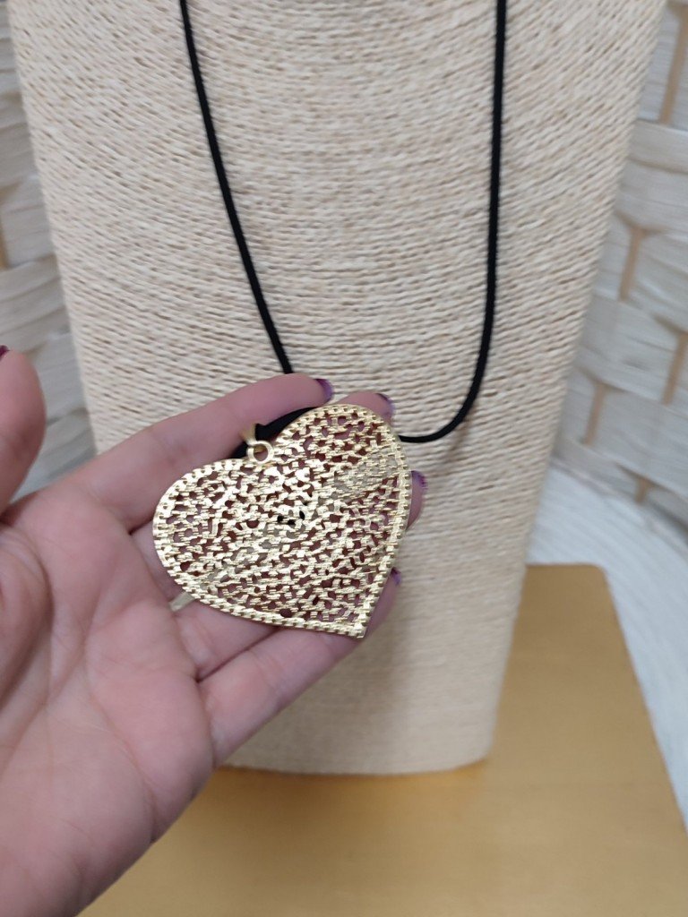 COLLAR CORAZÓN.