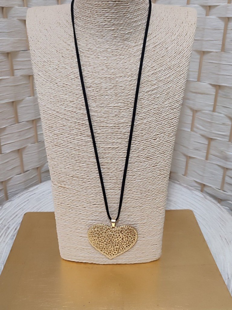 COLLAR CORAZÓN. 2
