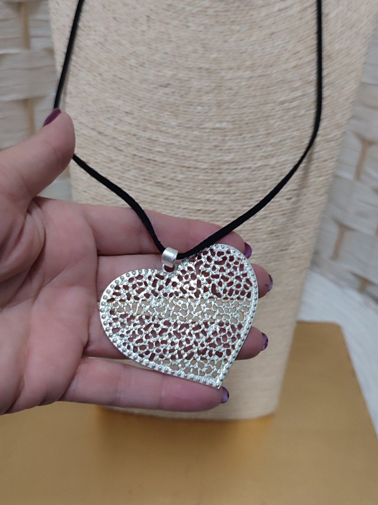 COLLAR CORAZÓN.