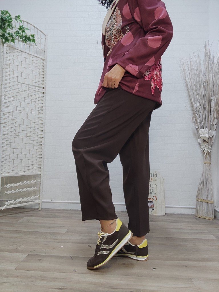 PANTALON EVEN MARRÓN. 2