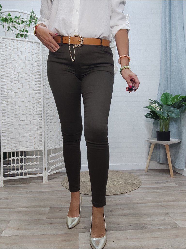 PANTALON VERDE MILITAR.