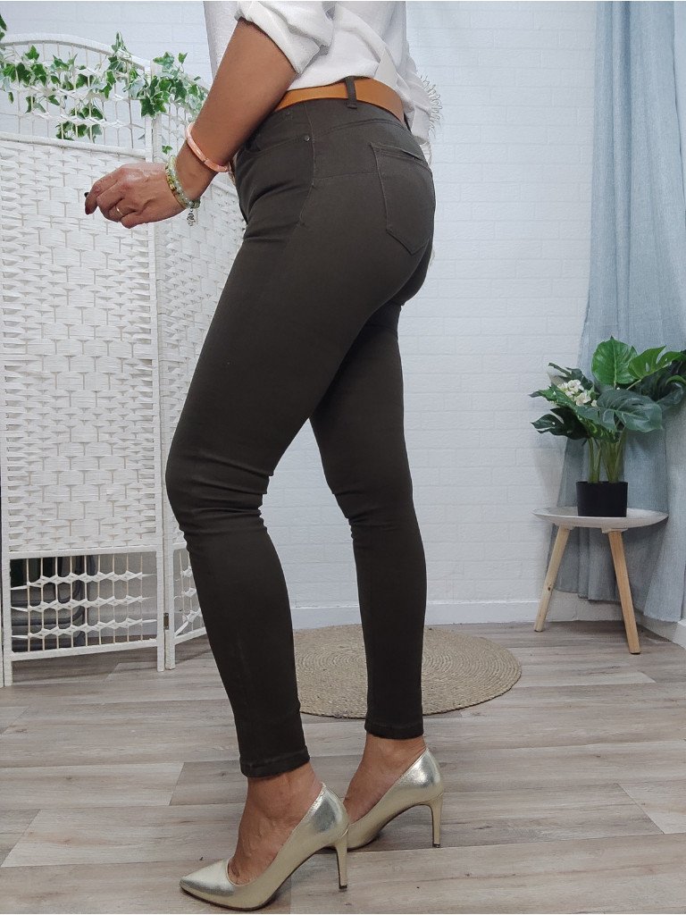 PANTALON VERDE MILITAR.