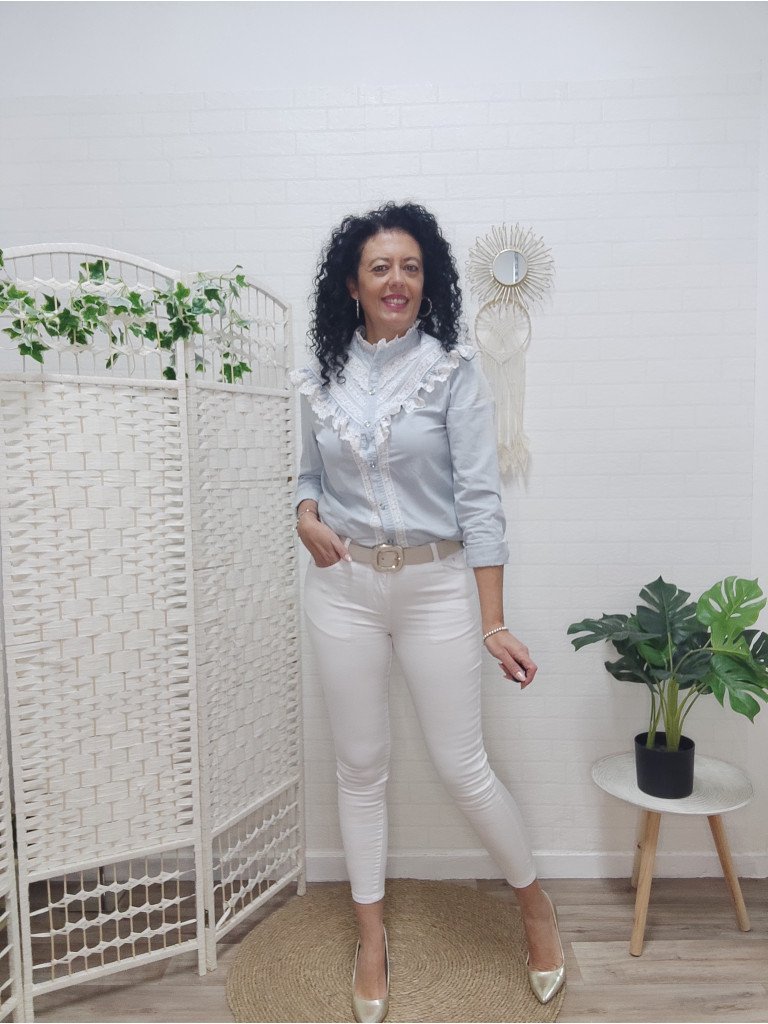 CAMISA  DENIM BORDADO.