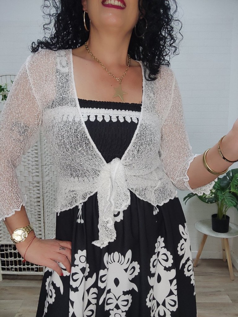 REBECA MÁGICA.